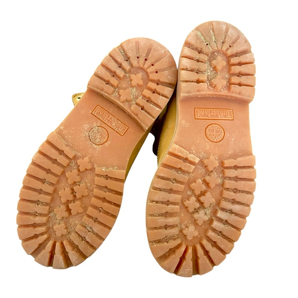 Timberland Classic Tan Boots Kids Size: 4 - Picture 11 of 11